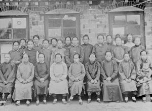 Christian womens meeting. (Kwandian/ Kuandian, Miss. Kirstine Pallesen and Agnes Hauch?)