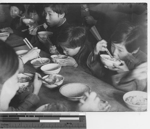 Abandoned children at Fushun, China, 1936