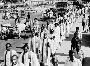 ALC, Tamil Nadu, Sydindien. Procession til bispevielse af Dorairaj Peter, Cuddalore Kirke,16. februar 1981