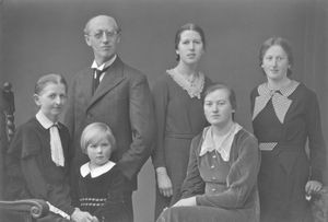 Missionary Pastor Ole Christian Jensen, East Jeypore and family. Top row, from left: Ole Christ