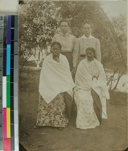 Karen Schaanning, Louise Heimbeck, Ramavo and her sister-in-law, Antsirabe, Madagascar, ca.1916