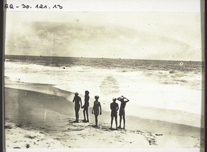 Hindus enjoying themselves on the beach in Colombo