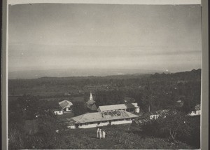 A view of the missionstation in Buea. The missionhouse is in the foreground, on the right the old seminary