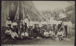 Mr Evans with the agricultural course for mission teachers, Aburi. 1911