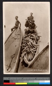 Canoe filled with plantains, Ghana, ca.1920-1940