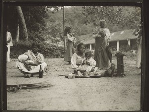 Pilgerinnen in Kandy