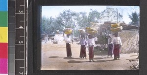 Women rice sellers, Myanmar, s.d