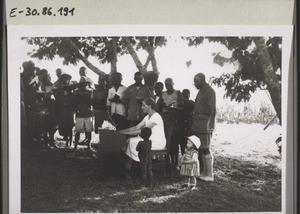 A singing lesson during a course for helpers