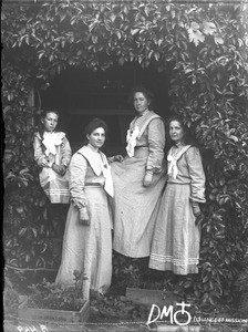 European women and child, Pretoria, South Africa, ca. 1896-1911