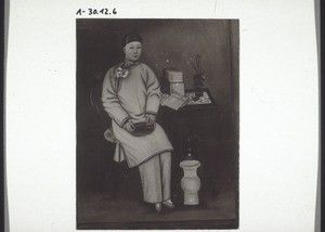 An elegant modern chinese woman with little feet