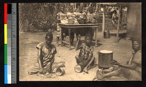 Women preparing food outdoors, Congo, ca.1920-1940