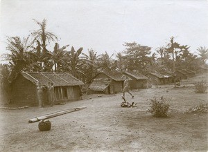 Street and rows of huts, in Cameroon