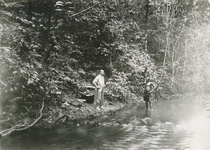 Stop next to a river, in Cameroon