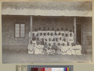 Portrait of girls, Overtoun Institution, Malawi, ca.1898