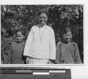 Sister Mary Leung with children at Dawan, China, 1938