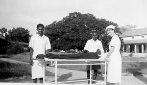 Missionary nurse Aase Barlyng and colleagues at Tirukoilur hospital 1953