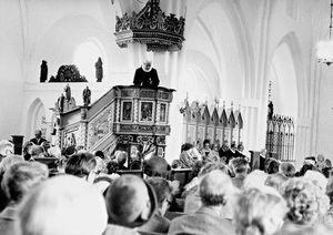 Landsmødet 1970. Fra gudstjeneste i Kerteminde kirke, Biskop Westergård Madsen på prædikestolen