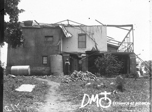 Mission house with collapsed roof, Kouroulene, South Africa, 17 November 1908