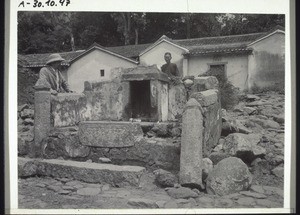 Altar des Dorfgötzen von Thai lin hang