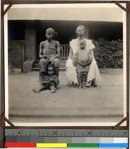 Christian family at Shendam Mission, Nigeria, 1923