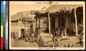 Women spinning thread, India, ca.1920-1940