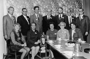 Representatives 15.11.1973. DMS 'new board. Seated, from left: Karen Berntsen, Anna Mikaelsen