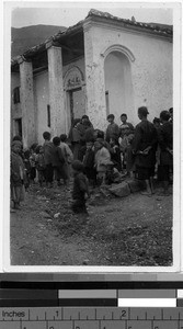 Maryknoll Sisters with local people, Sancian Island, China, ca. 1937