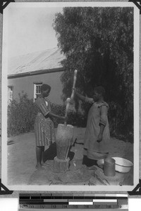 Maize mashing girls, South Africa East