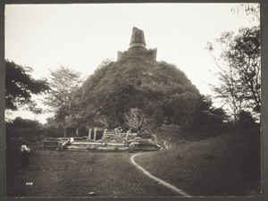 Die Abhayagiriya Dagoba, Anuradhapura