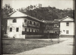 Tschonglok: Mädchenanstalt, grosser Anbau links erbaut 1925/26