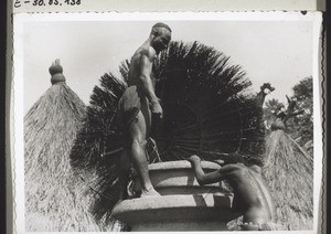 Abheben des Daches eines Speichers