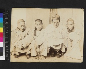 Group of opium smokers, Chaozhou, China, s.d