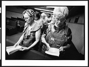 Congregation at Rincon de San Lazaro, 1190 East 4th Avenue, Hialeah,Florida