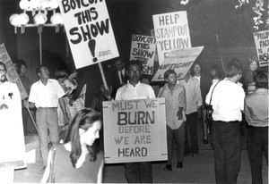 Brotherhood of Artists picket at Los Angeles Music Center