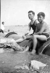 Louis and Richard Hahn at beach