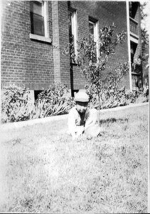 Richard Hahn in baseball uniform, fielding