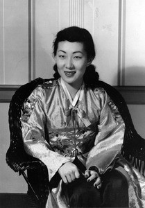 Florence Ahn in Korean costume