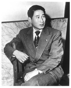 Keun hang Choi at deportiation hearing. 5/9/1951