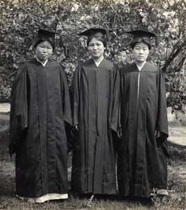 College graduates, Ewa Haktang, 1914