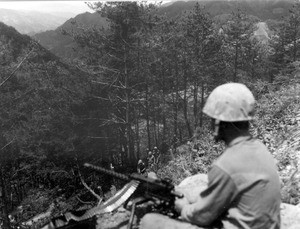 Marine gunners on the front line in Korea