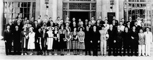 1938 graduation picture in front of University of Southern California Law School