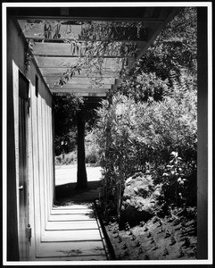 Exterior view of the Druckman House, Los Angeles, 1941