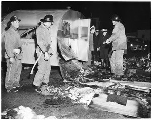 Trailer explodes (Ficket Street and Ramon Freeway), 1954