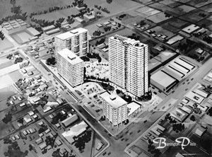 Barrington Plaza, luxury apartment project, West Los Angeles, 1958