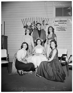 Valley College fiesta king and queen, 1953