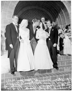 Joe E. Brown's daughters married, 1953
