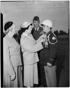 ROTC award presented, 1955