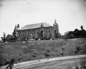 Famous landmark for 60 years, Los Angeles Orphanage building will be razed, 1950