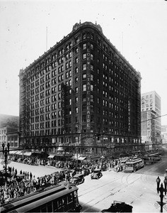 Loew State Building, Broadway & 7th St., Los Angeles