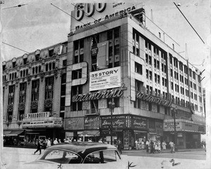 Paramount Building, Hill St., Los Angeles, 1960